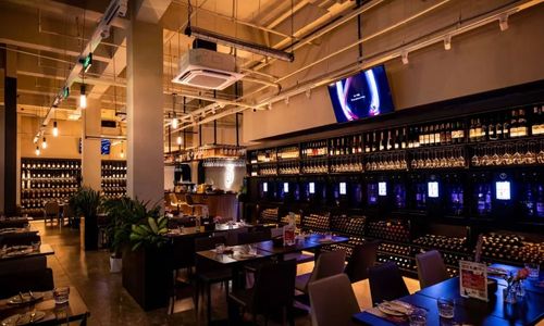 I-Barrel ·Bar & Lounge